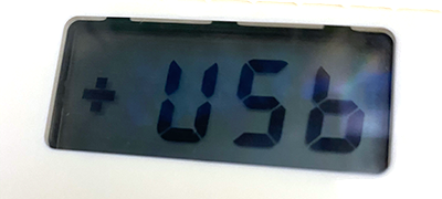 Image of the LCD Screen with the charging indicator